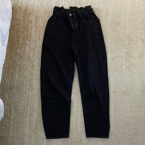 Zara pants size 2 black scrunch waist Jean